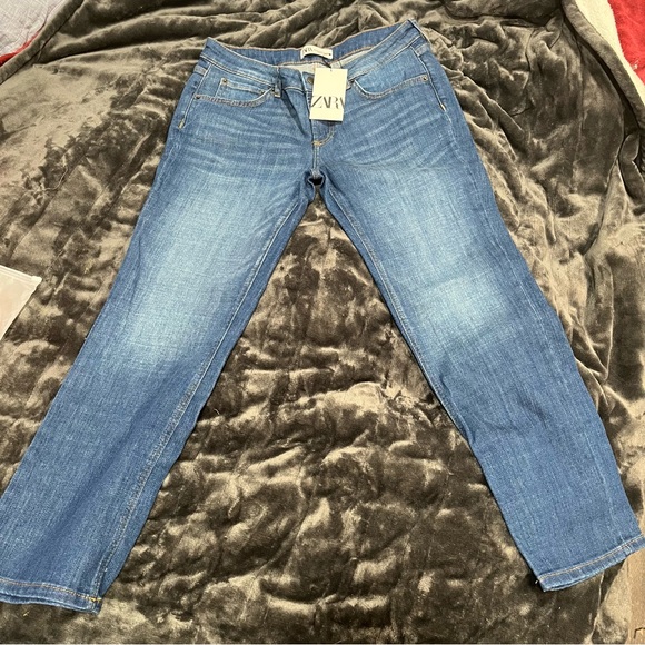 NWT Zara The Low Rise Cropped in Indigo size 10 - Picture 4 of 6